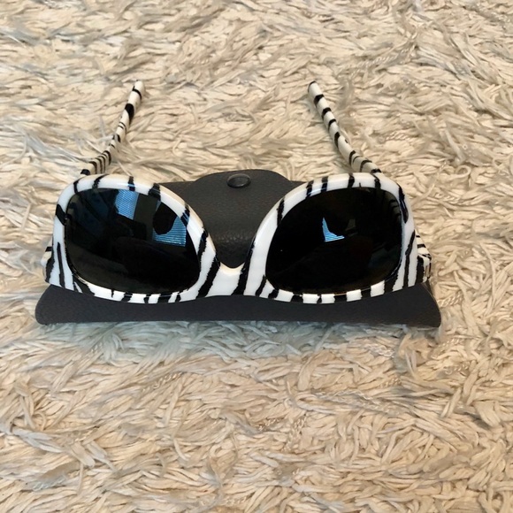 SAINT LAURENT SUNGLASSES - Picture 3 of 8